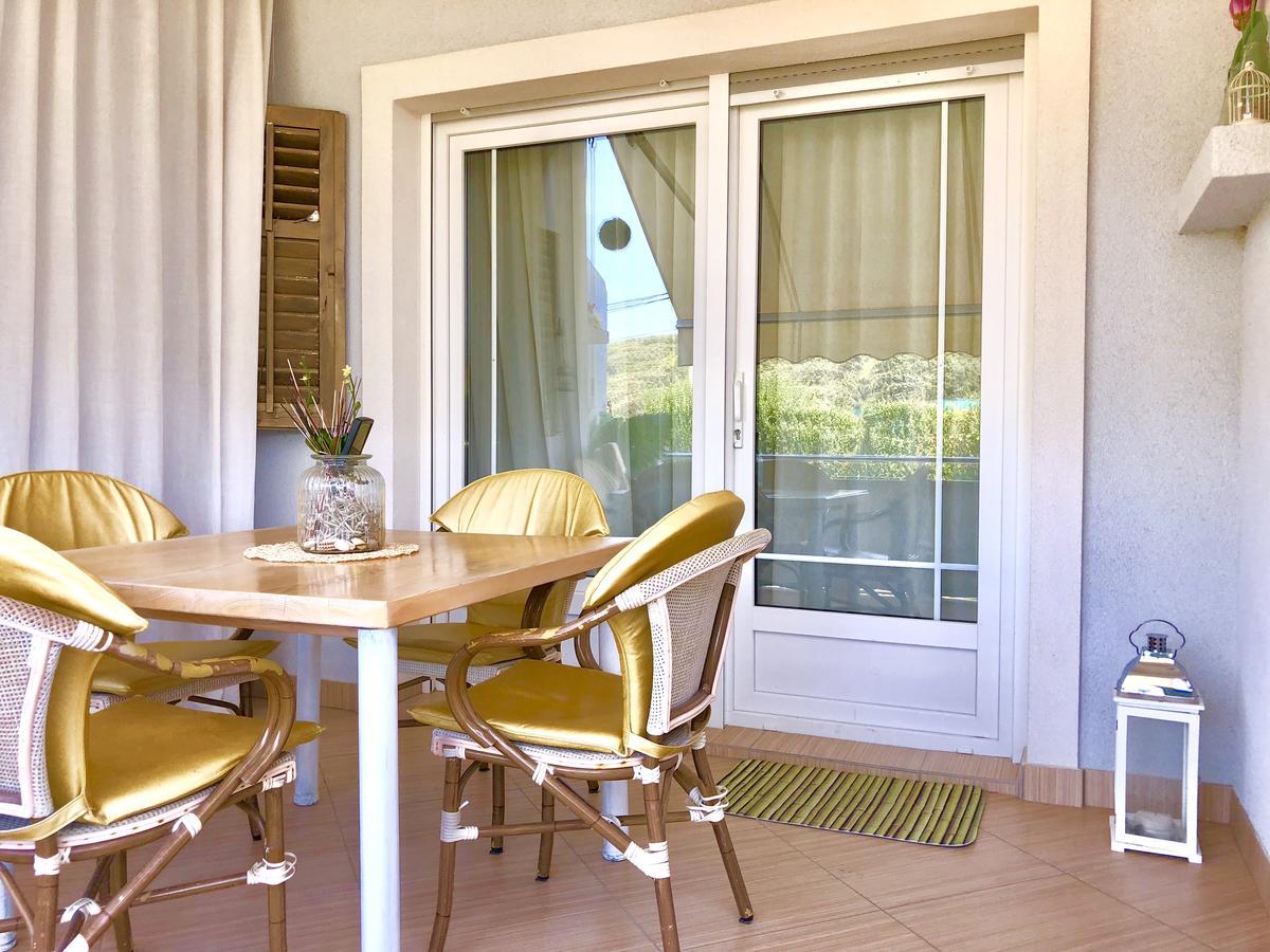 Apartment Natasa Palit Eksteriør bilde