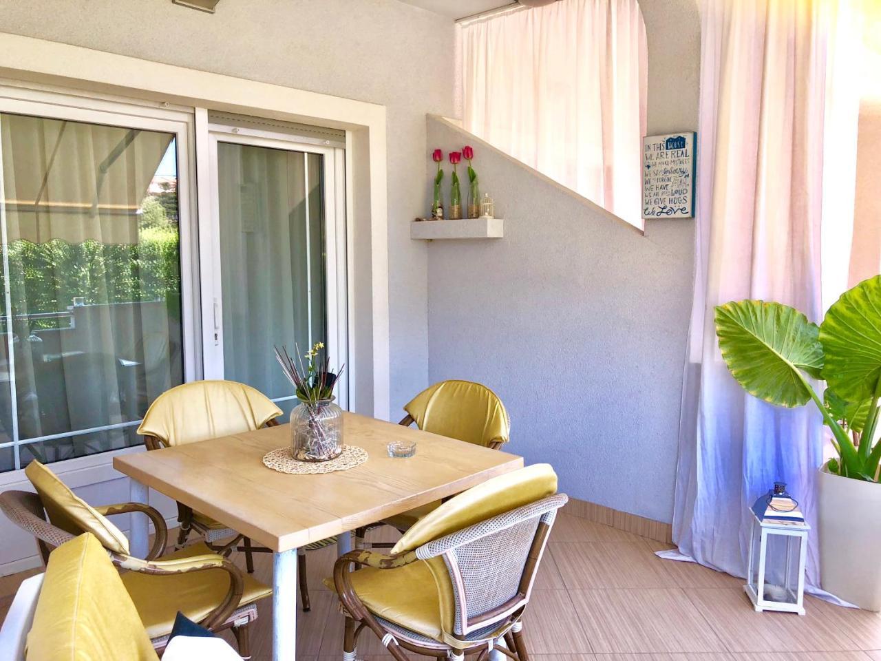 Apartment Natasa Palit Eksteriør bilde
