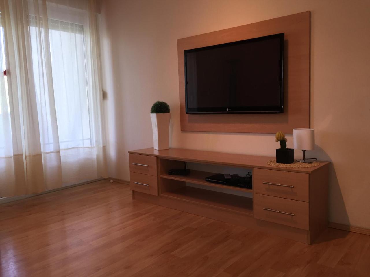 Apartment Natasa Palit Eksteriør bilde